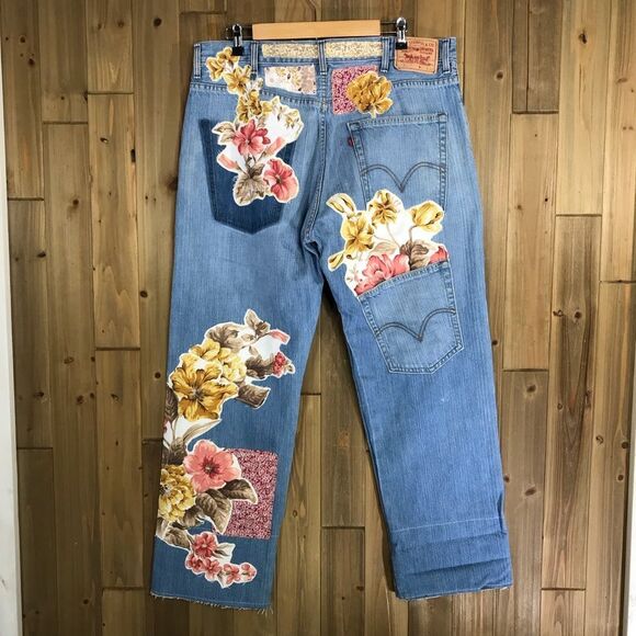 OOAK Levi’s Upcycled Boyfriend Floral Patch Jeans Sz 36/30 - Picture 7 of 16
